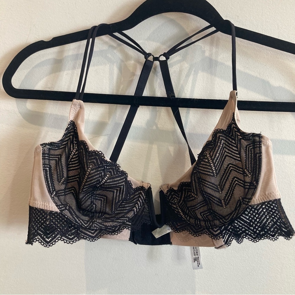 INTIMATELY FREE PEOPLE Sz 36B Underwire J-Hook Adjustable Strap Lace Cups Bra